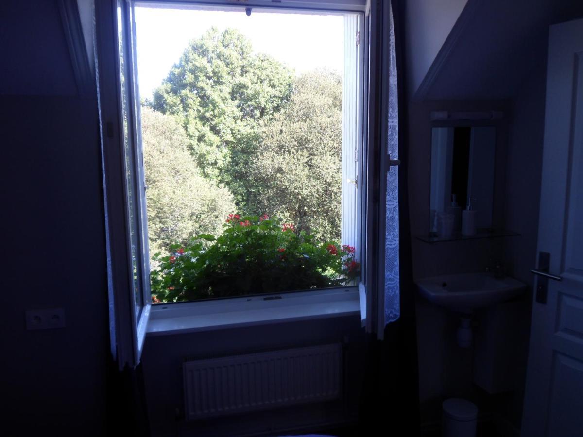 Riverside Bed And Breakfast Huelgoat Bagian luar foto